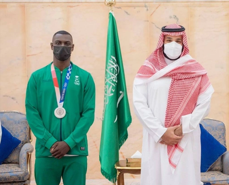 ولي العهد يكرم طارق حامدي (مكة)