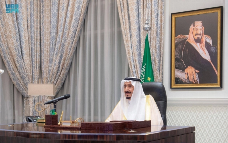 الملك سلمان خلال أداء السفراء القسم (واس)
