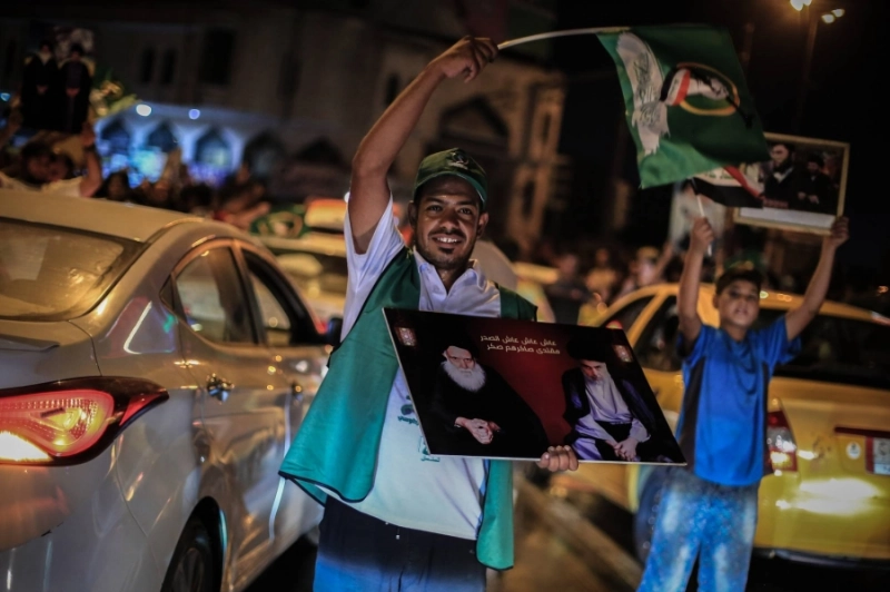 احتفالات التيار الصدري بالاكتساح (د ب أ)