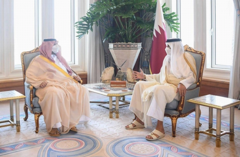 الشيخ تميم آل ثاني خلال استقباله تركي بن محمد (واس)