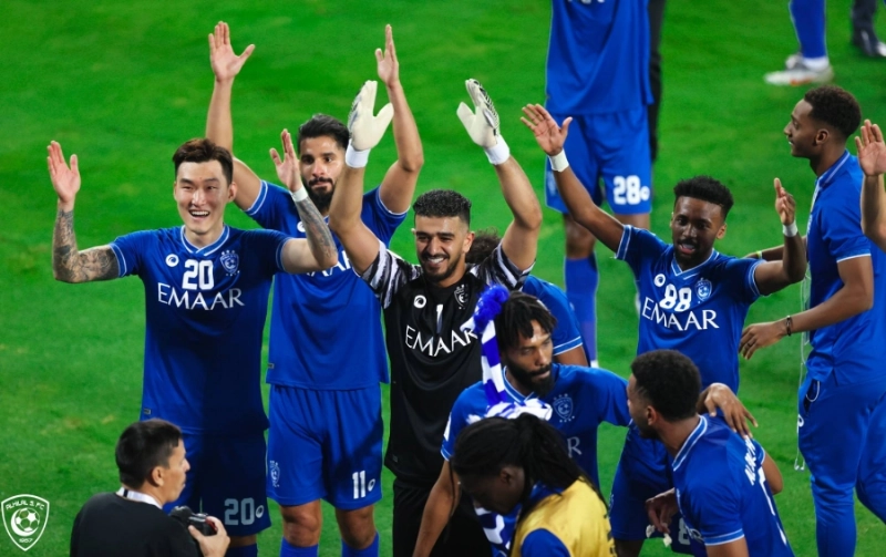 الهلال عقب الفوز على النصر والتأهل للنهائي الآسيوي (مكة)