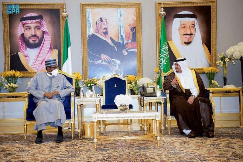رئيس نيجيريا لدى وصوله الرياض (واس)