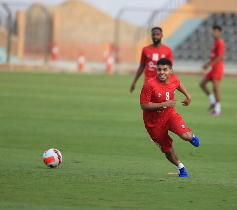 يحيى الشهري خلال تدريبات الرائد (مكة)