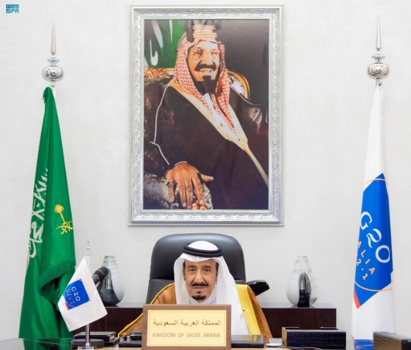 الملك سلمان مترئسا وفد المملكة عبر الاتصال المرئي (واس)