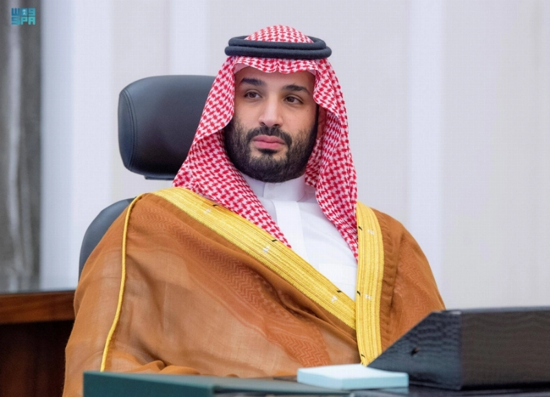ولي العهد خلال حضوره القمة عبر الاتصال المرئي