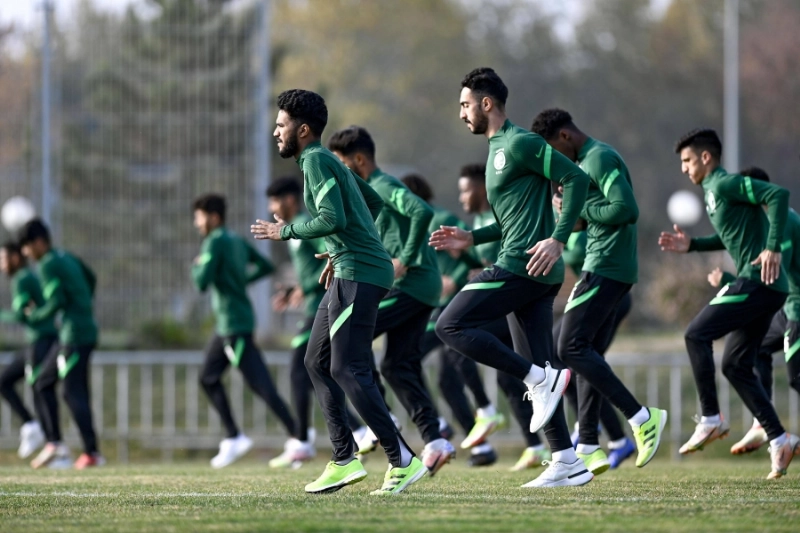 من تحضيرات المنتخب الأولمبي لمواجهة بنجلاديش (مكة)
