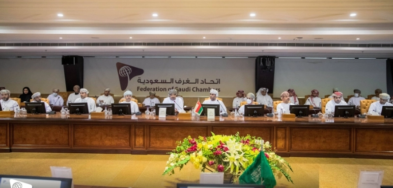 الوفد العماني خلال الاجتماع