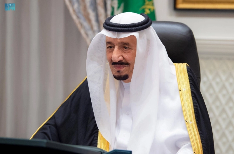 خادم الحرمين خلال الجلسة