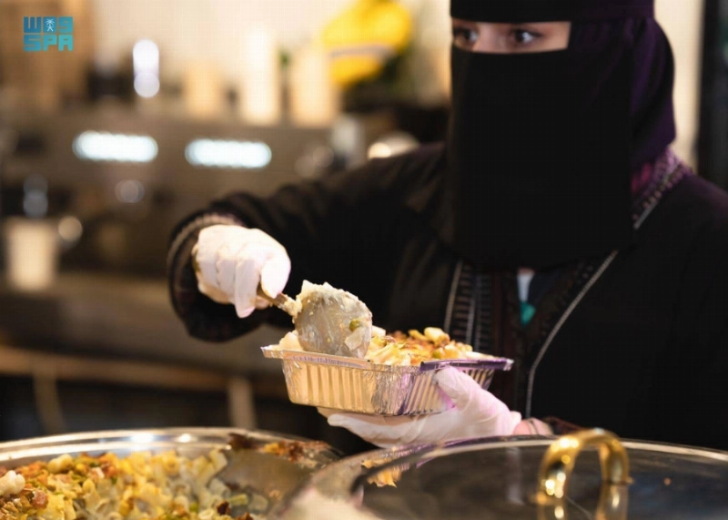 من معروضات الأسر المنتجة (مكة)