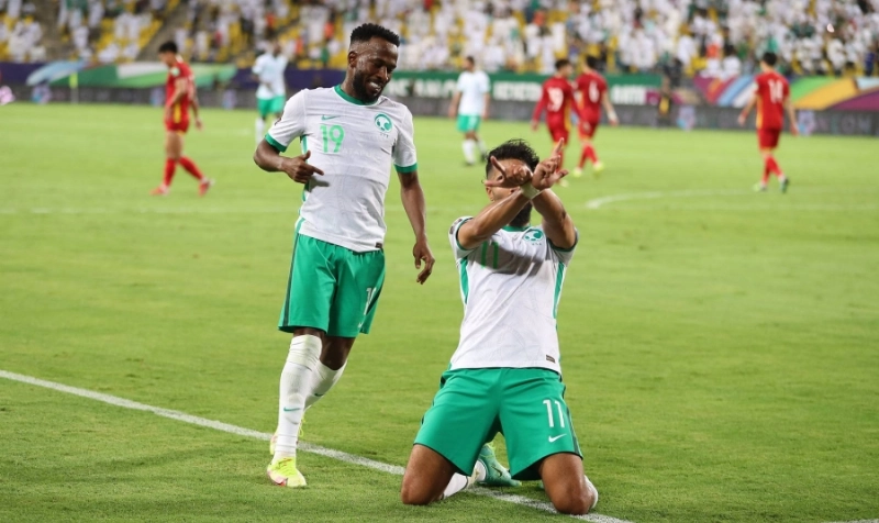 فرحة صالح الشهري بهدفه في فيتنام خلال مباراة الذهاب (مكة)