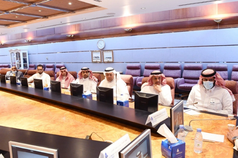 جانب من لقاء «مدن» بغرفة الشرقية أمس (مكة)