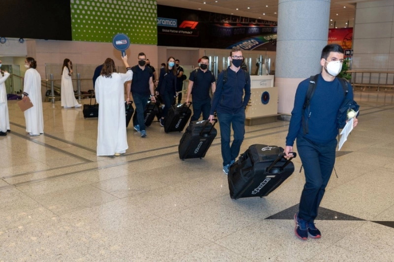 جانب من وصول الفرق