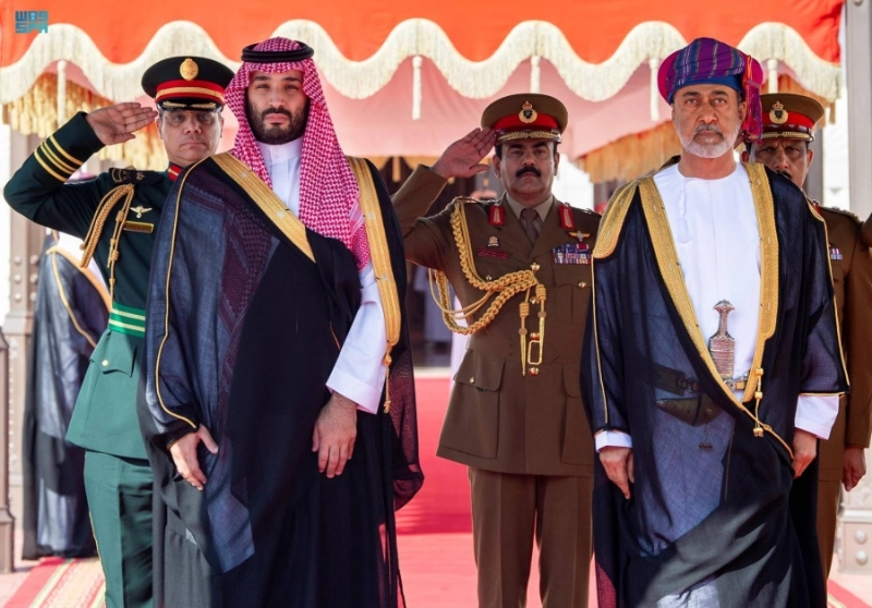 مراسم استقبال رسمية للأمير محمد بن سلمان في مسقط (واس)