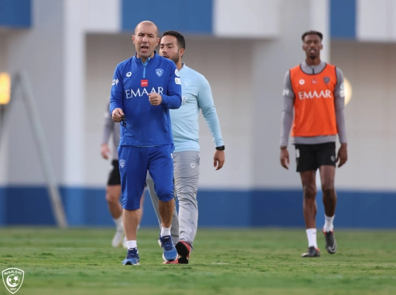 جارديم يتابع تدريبات الهلال (مكة)