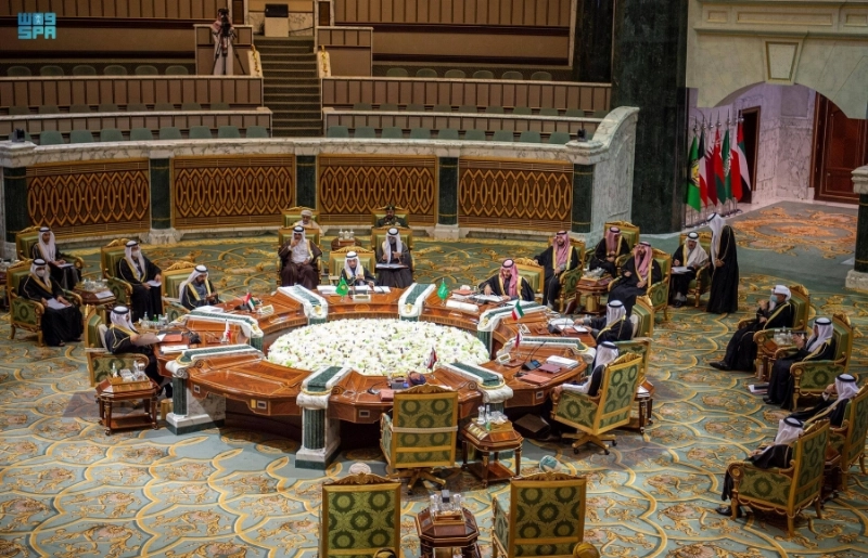من أعمال اجتماع القمة الخليجية الـ42 التي عقدت في الرياض أمس برئاسة ولي العهد