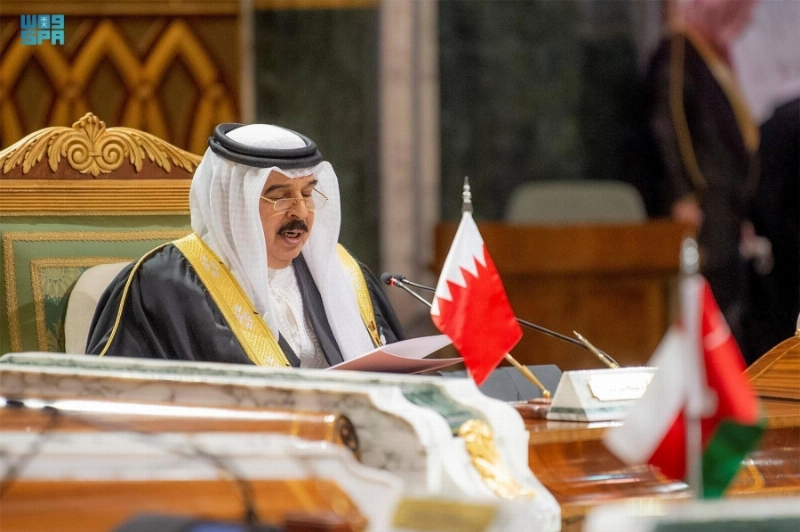الملك حمد آل خليفة متحدثا خلال القمة