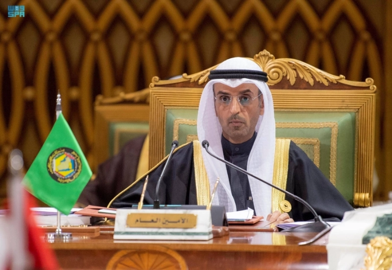 نايف الحجرف أثناء كلمته في القمة (مكة)