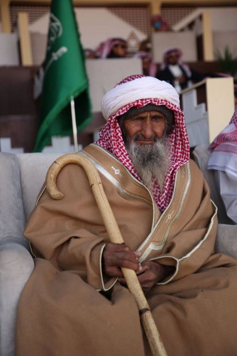 الدوسري الأكبر عمراً في مهرجان الملك عبدالعزيز للإبل