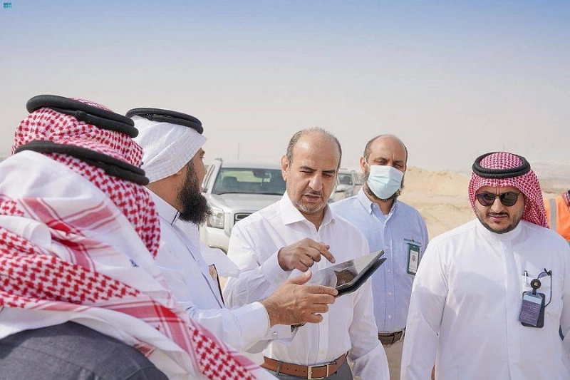 المديفر خلال جولة في رأس الخير (مكة)