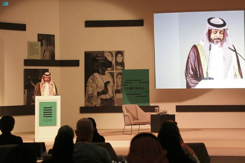 حامد فايز خلال افتتاح مهرجان البُردة (مكة)