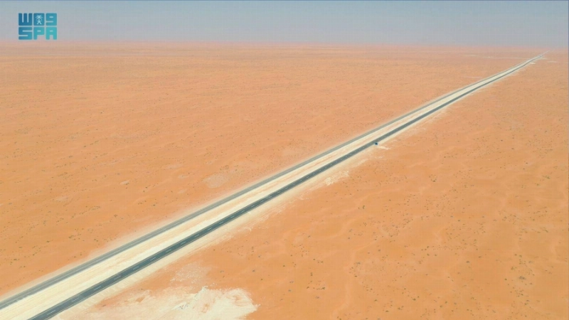 طريق بري في المنطقة