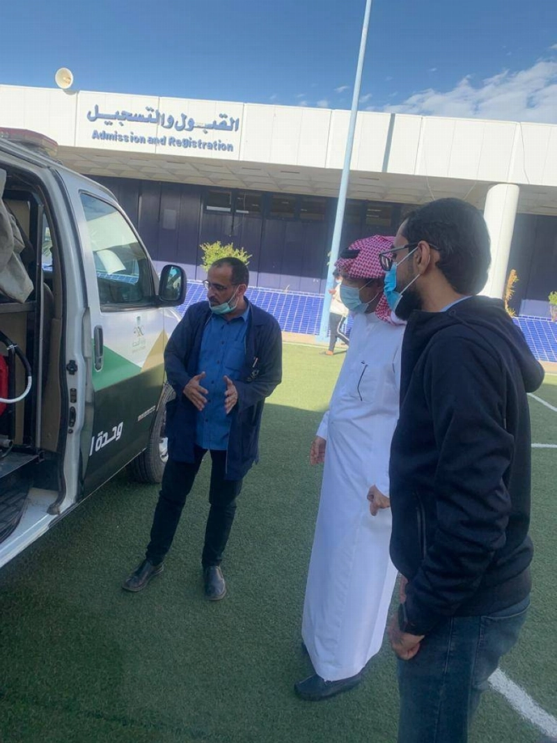 مدير تقني مكة يقف على سير اختبارات المعهد الصناعي بالطائف