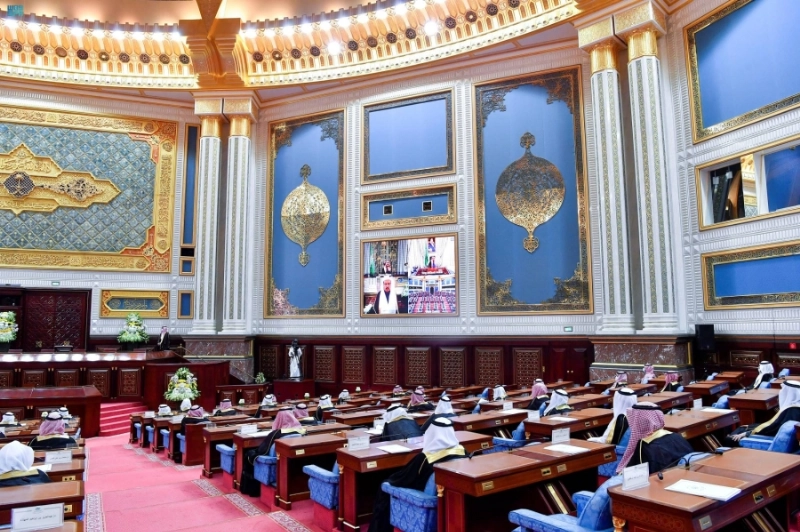 أعضاء مجلس الشورى يستمعون للخطاب الملكي