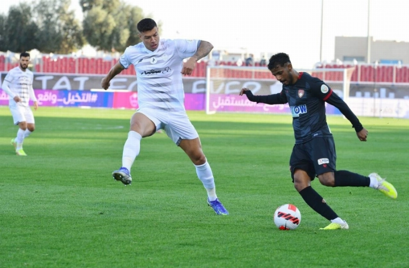الطائي وضمك أمس