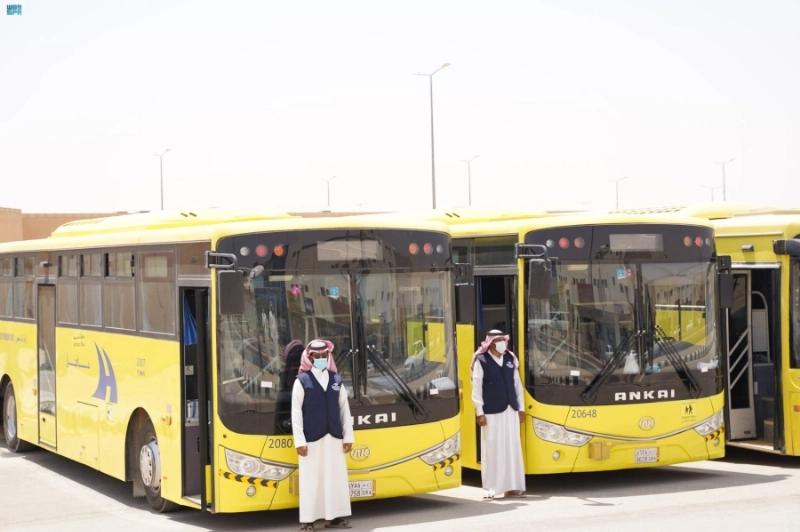 من أسطول النقل المدرسي (مكة)