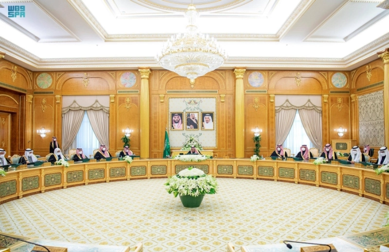 خادم الحرمين لدى ترؤسه جلسة مجلس الوزراء أمس (واس)