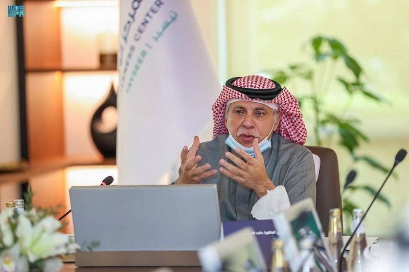 القصبي متحدثا في الاجتماع