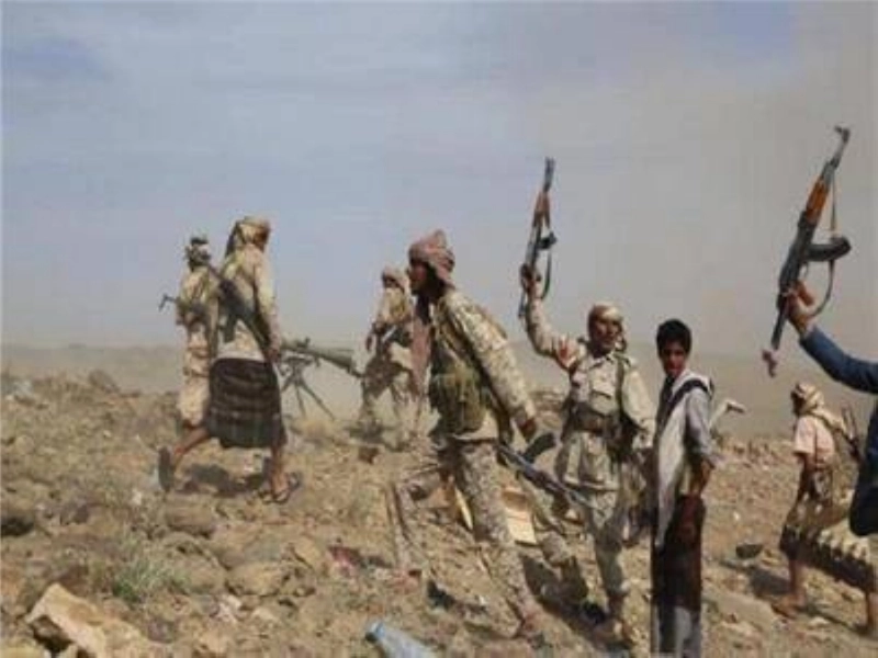 عناصر من الجيش اليمني تحتفل بالنصر (مكة)