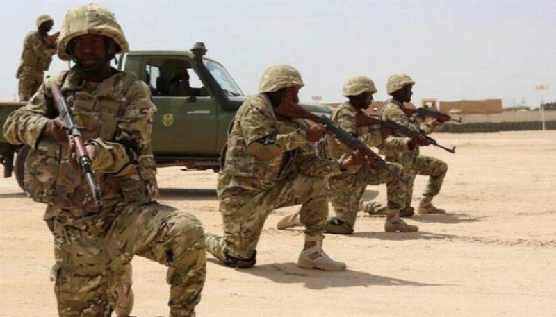 الجيش الصومالي يلاحق الإرهابيين (مكة)