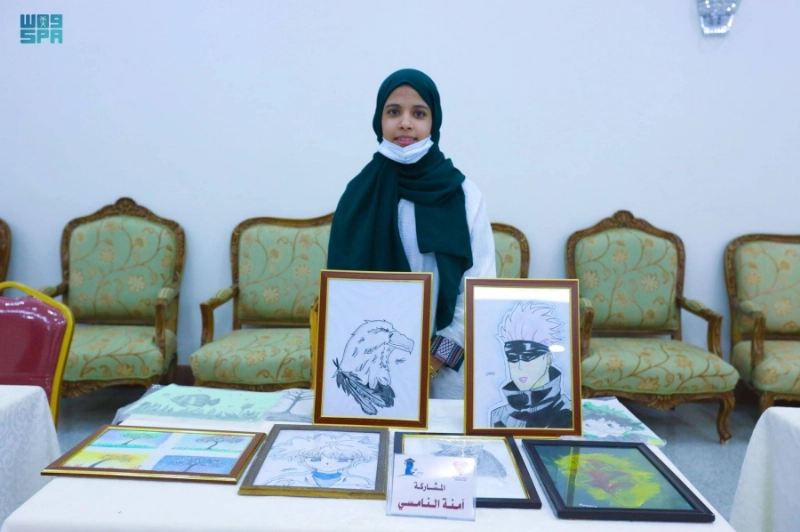 آمنة النامسي تعرض لوحاتها