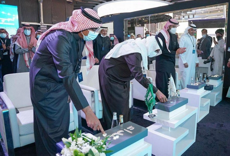 الخريف أثناء تدشين المنصة (مكة)