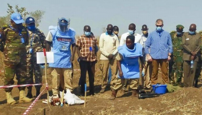 فرق نزع الألغام في جنوب السودان (مكة)