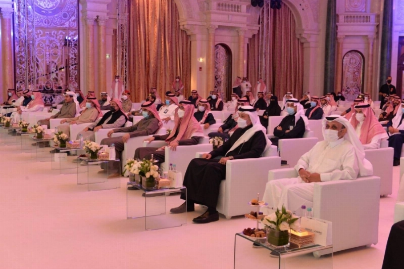 وزير النقل يتوسط الحضور (مكة)