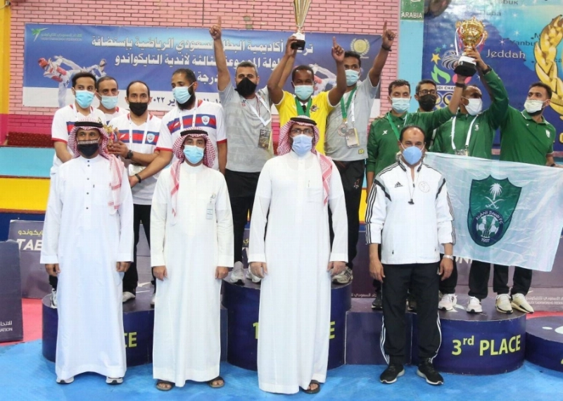 تايكوندو الوحدة يتألق بكأس البطولة والزيتون يدخل التاريخ بلقب البومسي ..
