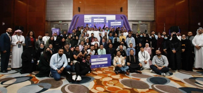 جماعية للطلاب المشاركين في التحدي (مكة)