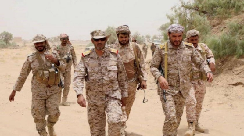 الفريق ابن عزيز يزور القوات ميدانيا (مكة)