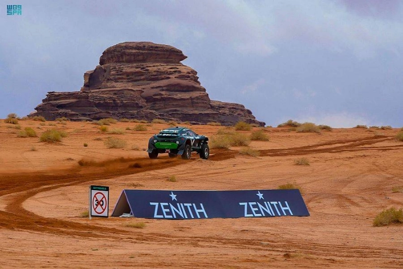 جانب من سباق التجارب أمس