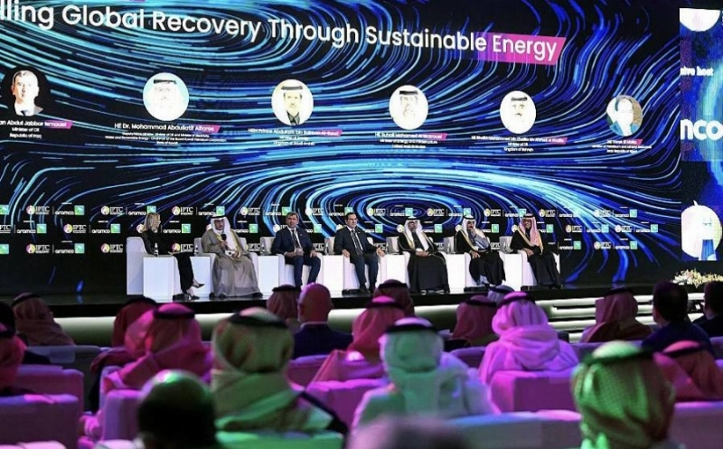 وزير الطاقة يفتتح المؤتمر الدولي لتقنية البترول لعام 2022م بالرياض (واس)