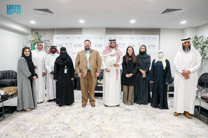 جماعية داخل مدرسة البث الفضائي (مكة)