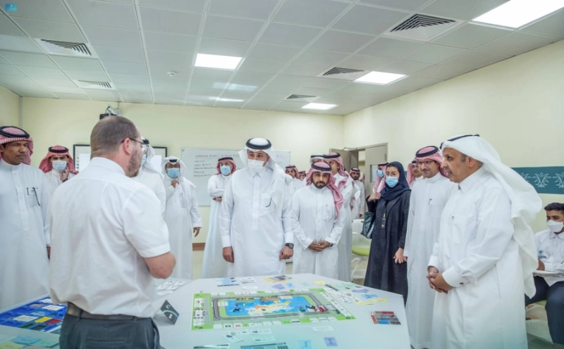 الجاسر والرميح خلال الحفل (مكة)