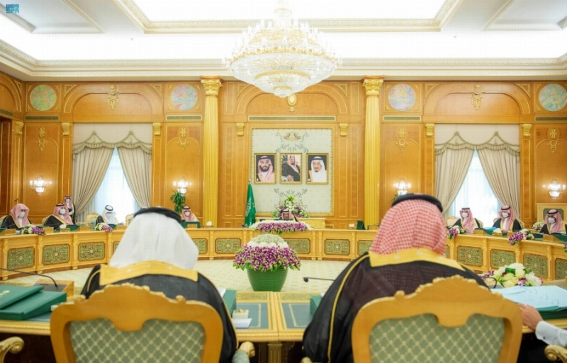 خادم الحرمين مترئسا جلسة مجلس الوزراء أمس (واس)