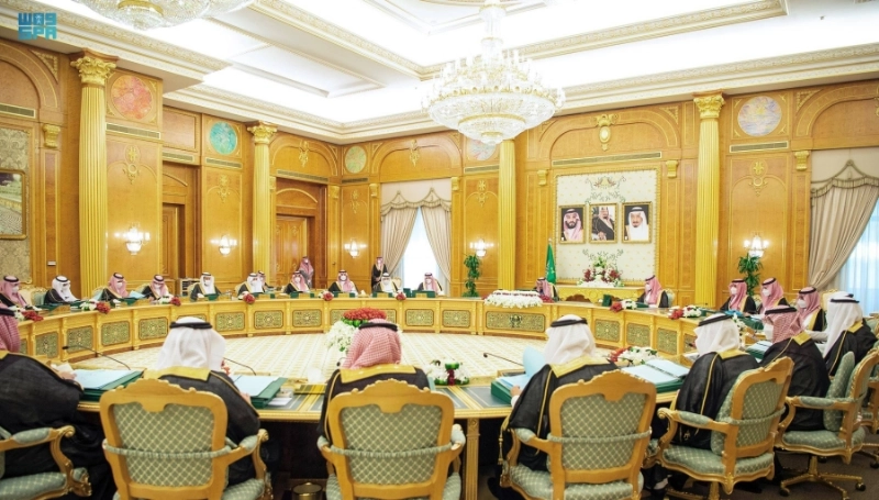 خادم الحرمين مترئسا جلسة مجلس الوزراء أمس