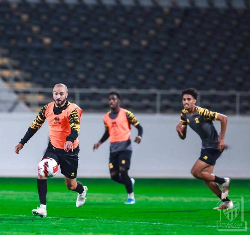 وجوه شابة في تدريبات الاتحاد