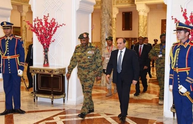 السيسي لدى استقباله البرهان (مكة)