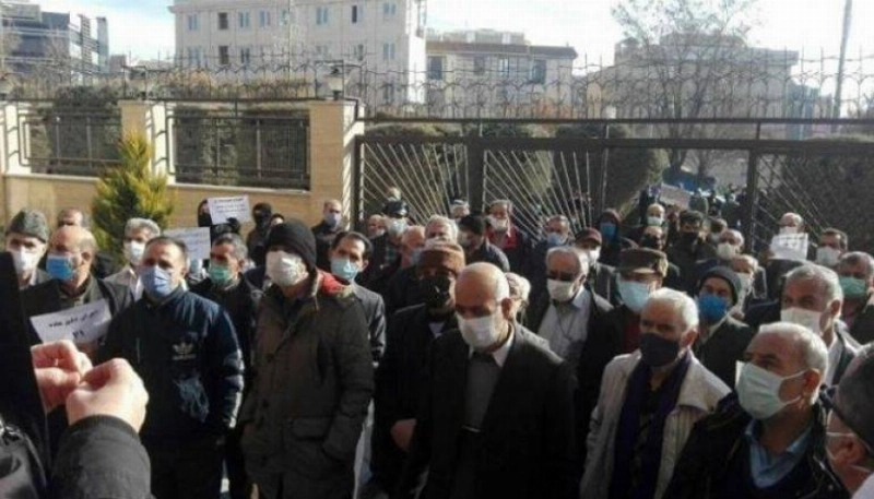 تجمع غاضب للمتقاعدين في إيران