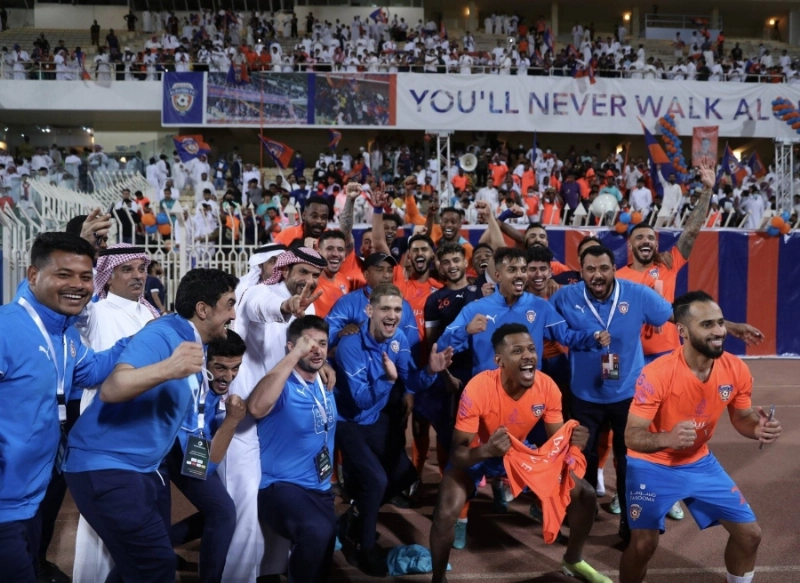 احتفال لاعبي الفيحاء بالوصول للنهائي